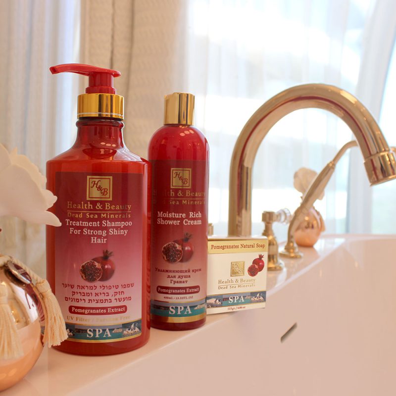 Dầu gội dành cho tóc hư tổn Treatment Shampoo for Strong Shiny Hair - Pomegranates Extract 780ml - Health and Beauty - Israel